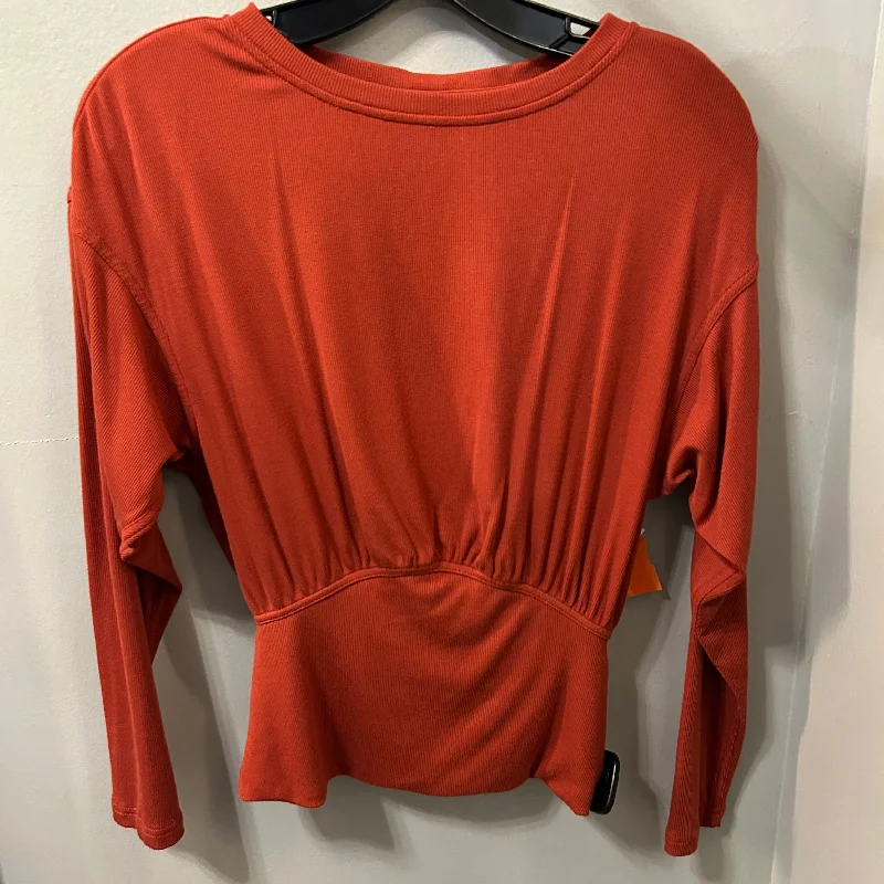 Athletic Top Long Sleeve Crewneck By Lululemon In Red, Size: S Bohemian Men's Free