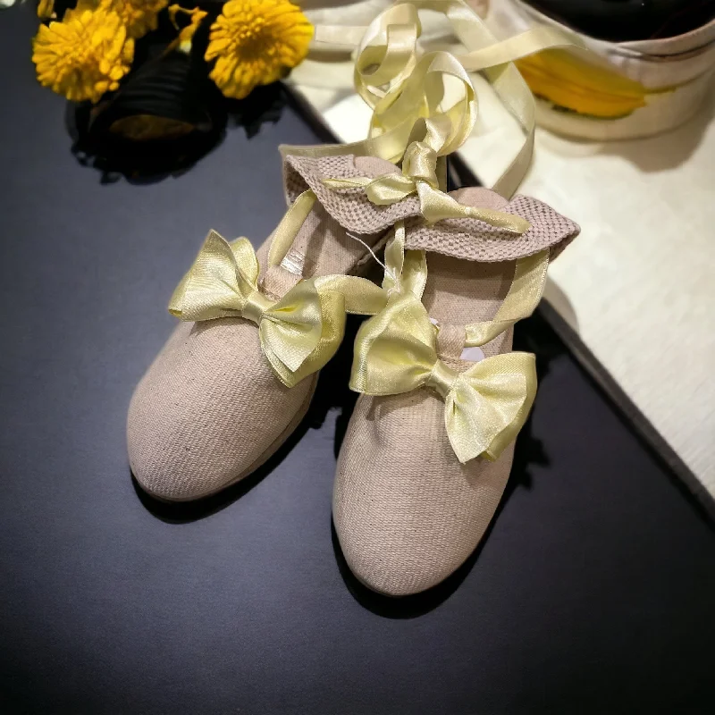 Ribbon Espadrilles in Pale Yellow Traditional Men's Country