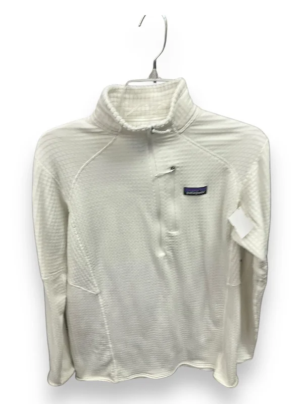 Athletic Top Long Sleeve Collar By Patagonia In Ivory, Size: L Minimalist Men's Casual 